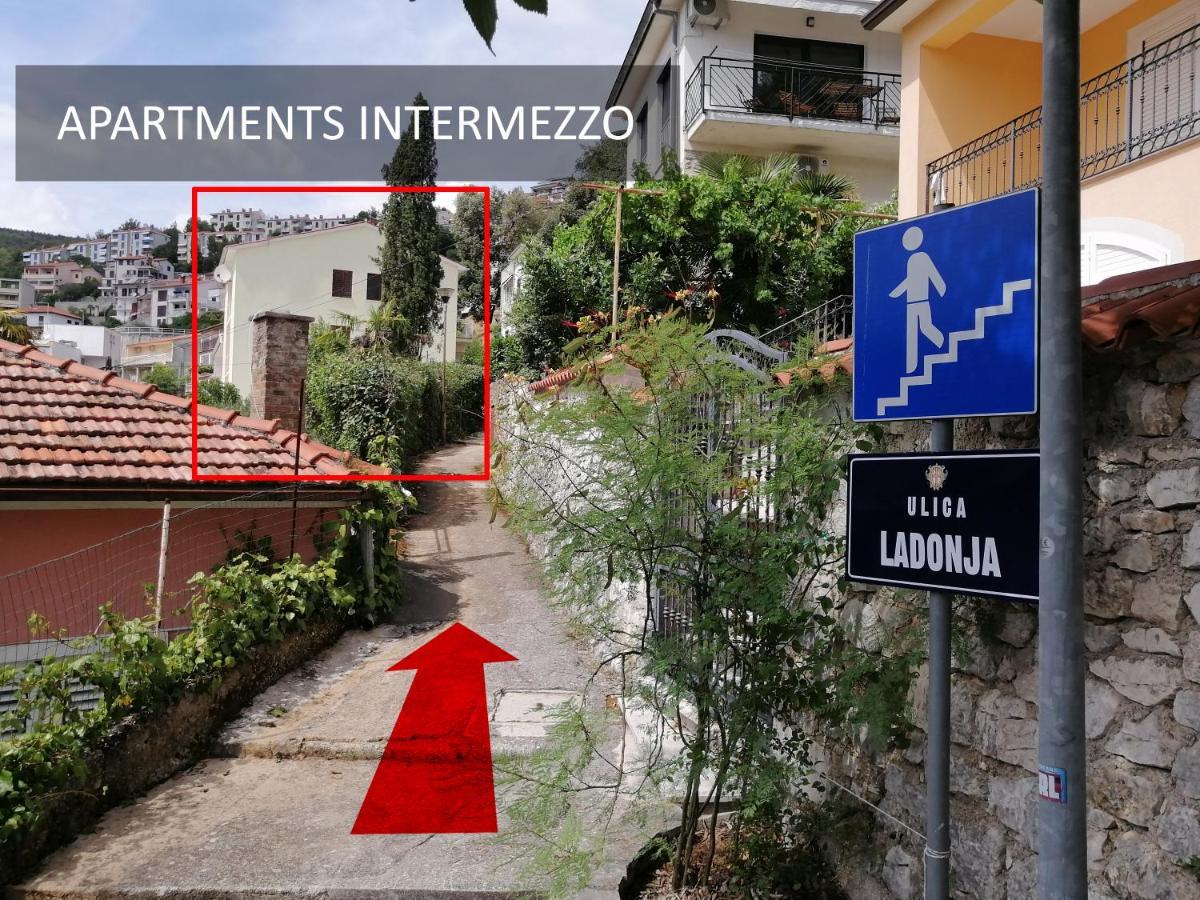 Studio Apartment Michelle - Intermezzo With Sea View Rabac Kültér fotó