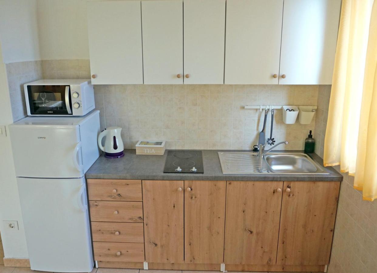 Studio Apartment Michelle - Intermezzo With Sea View Rabac Kültér fotó