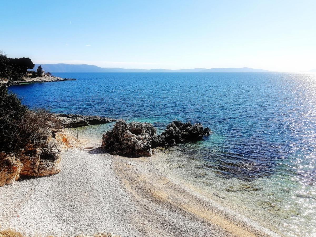 Studio Apartment Michelle - Intermezzo With Sea View Rabac Kültér fotó